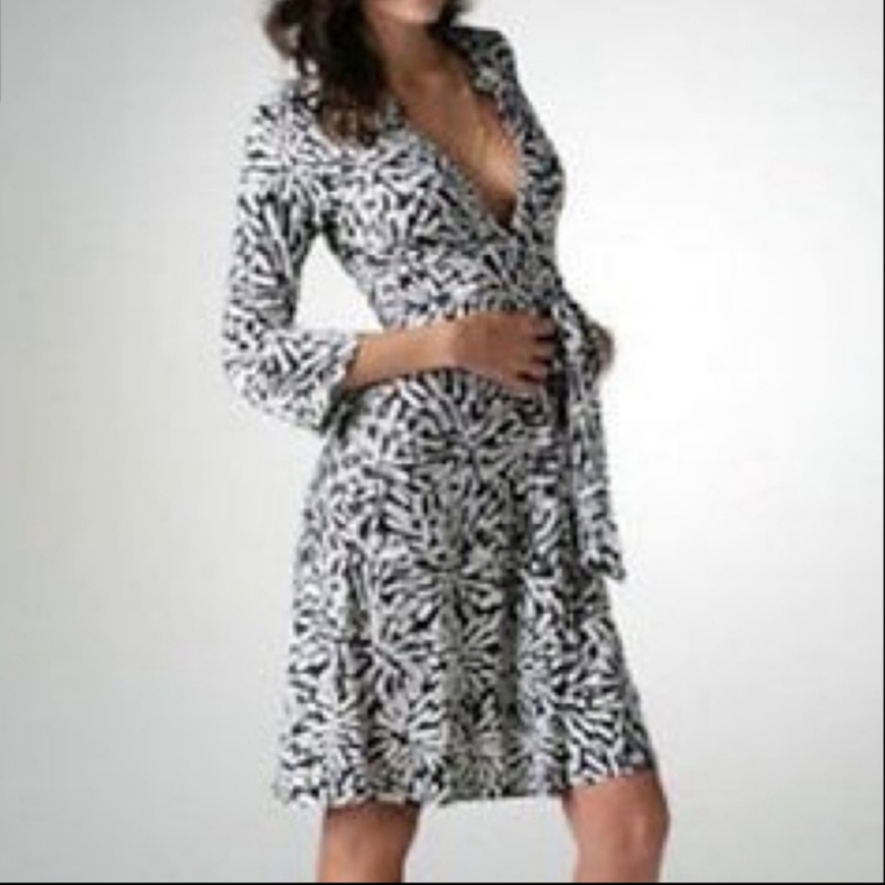 Diane Von Furstenberg Silk Jersey Melicent wrap dr